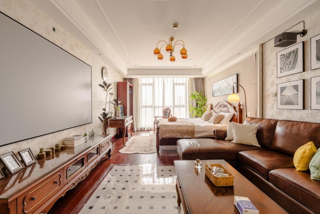 Lujiazui Apartment | Shanghai Little 8 Apartment