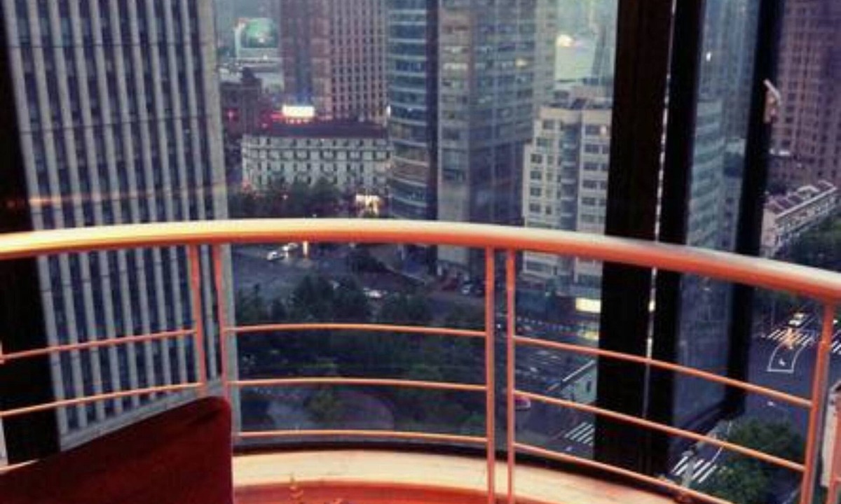 Hong Kou House | Shanghai Qidian Apartment The Bund