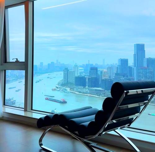 Lujiazui Apartment | Shanghai Skyline - Spacious&Elegant Luxury Apartment in Lujiazui near Shanghai Center Tower