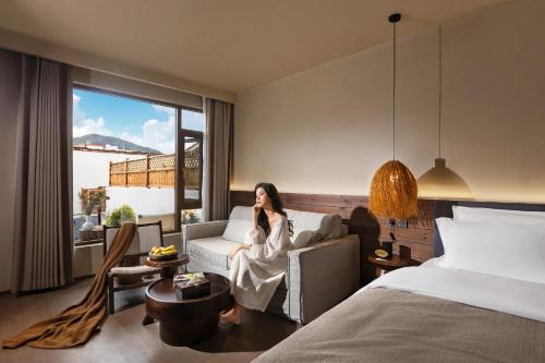Shangri-La Hotel | Shangri-La Homestay Designer B&B (Dukezong Ancient City)