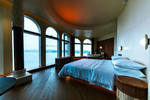 Longhu Qu Hotel | Shanheli Mediterranean Seaside Resort Homestay East Coast Branch