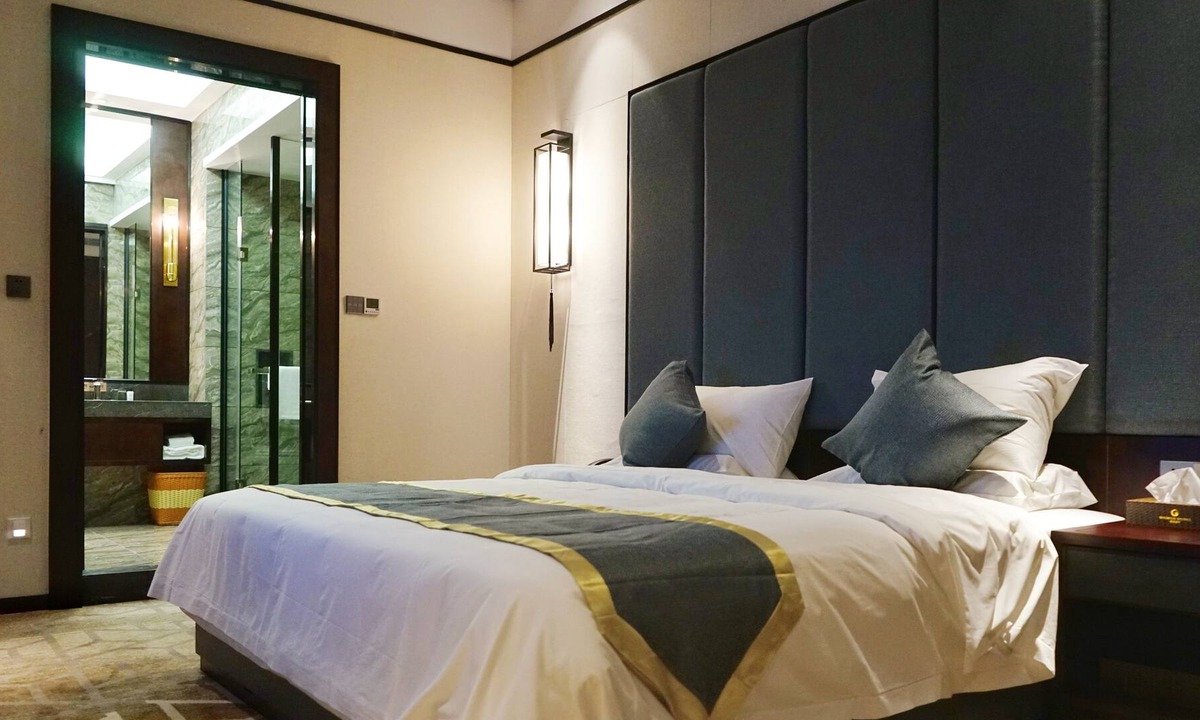 Longhu Qu Hotel | Shatou Hairun Hotel