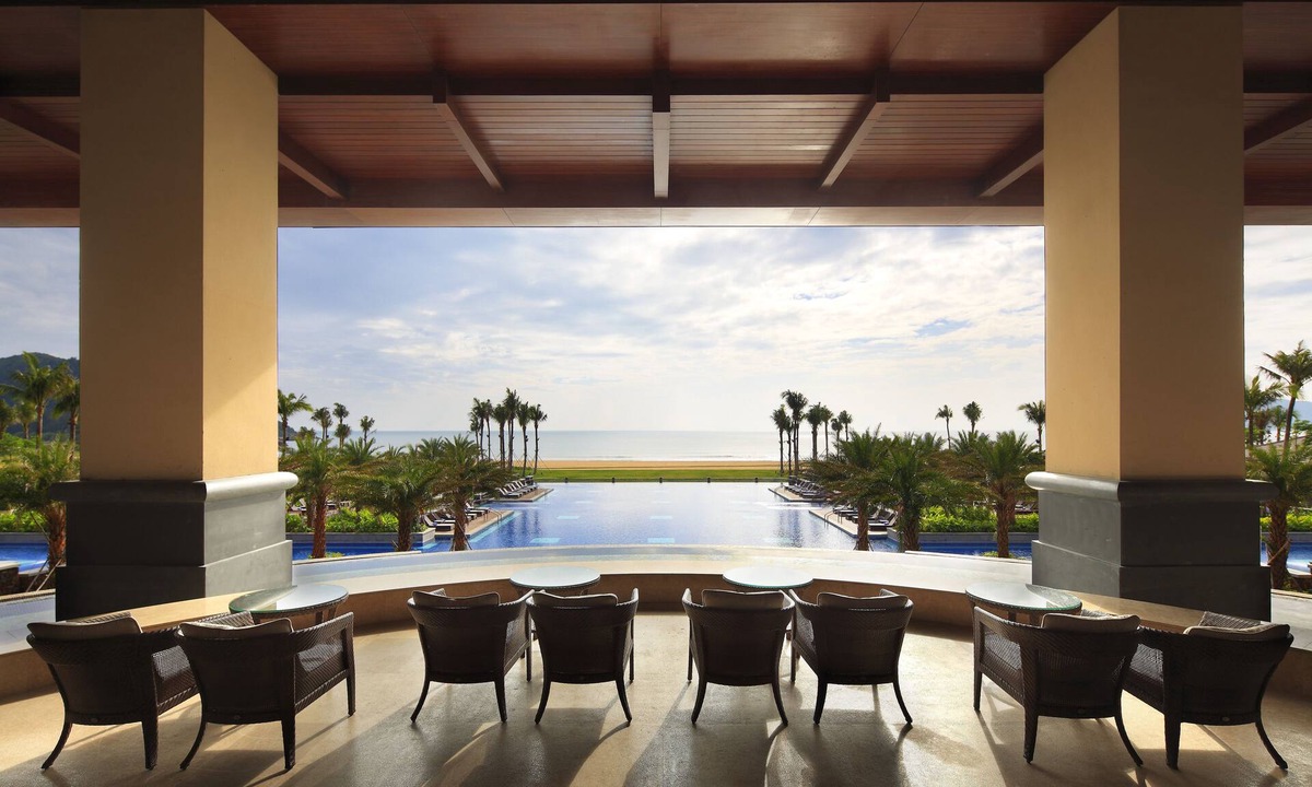 Wanning Hotel | Sheraton Shenzhou Peninsula Resort