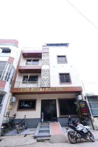 Mathura House | Shri Girraj Residency