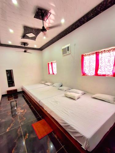 Mathura House | Shri mukut bihari agrawal dharamshala ,dholi pyau himmat pura tiraha mathura