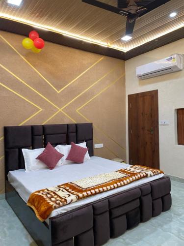 Mathura House | Shri Sanwariya Dham Near By Mathura Junction Railway Station