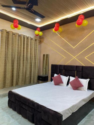 Mathura House | Shri SanwariyaDham