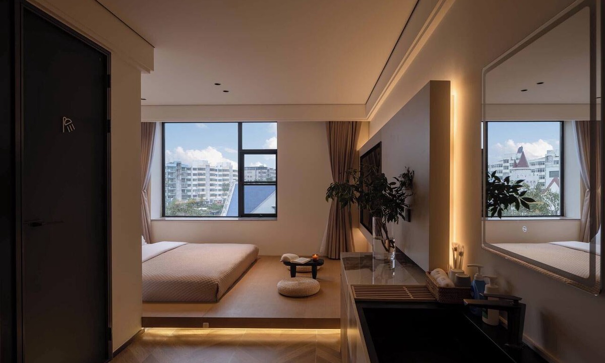 Yinhai Hotel | Silver Beach Puyue Designer Homestay