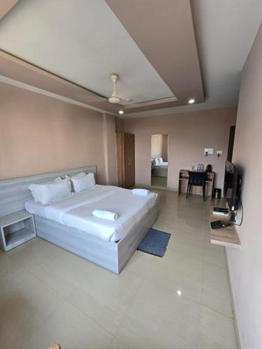 Sualkuchi Hotel | SILVER REGENCY