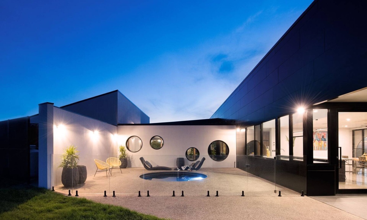 Mount Franklin House | Sky High: stunning, iconic, dramatic