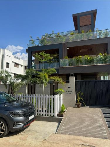 Gomti Nagar Apartment | Skywood Villa Apartment