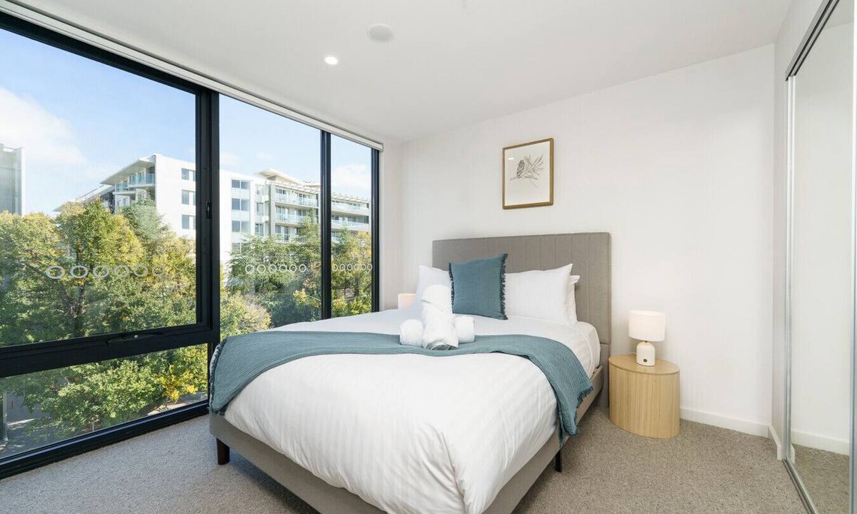 Braddon Apartment | Sleek Braddon Apartment Near Canberra Centre