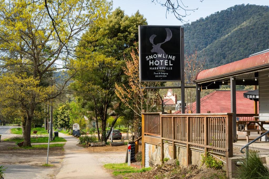 Harrietville Hotel | Snowline Motel