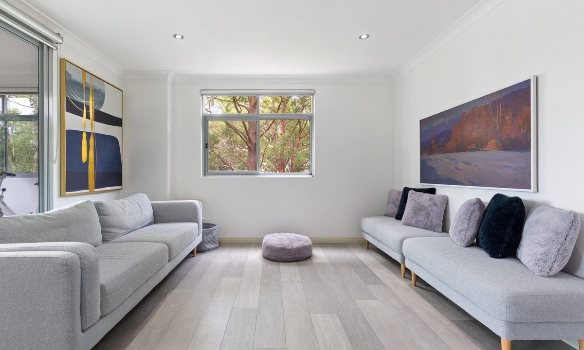 St Ives Apartment | Spacious 3-Bed Apartment in the Heart of St Ives