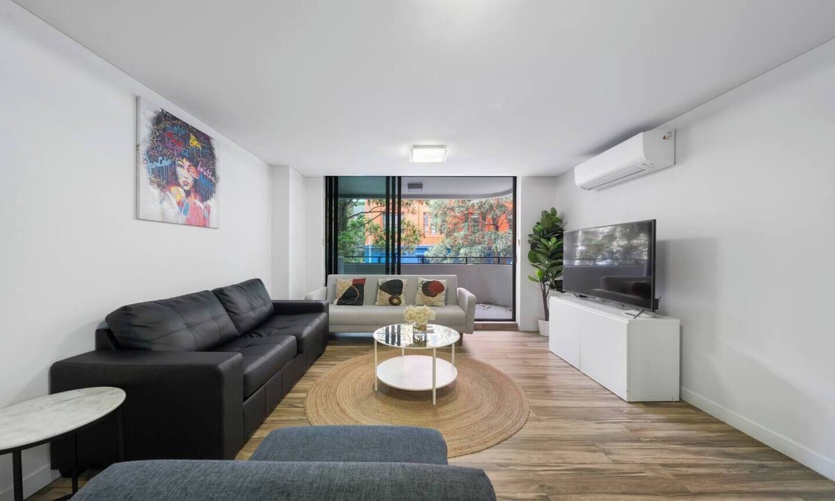 Ultimo Apartment | Spacious 3BR Apt w Parking near ICC & Darling Harbour