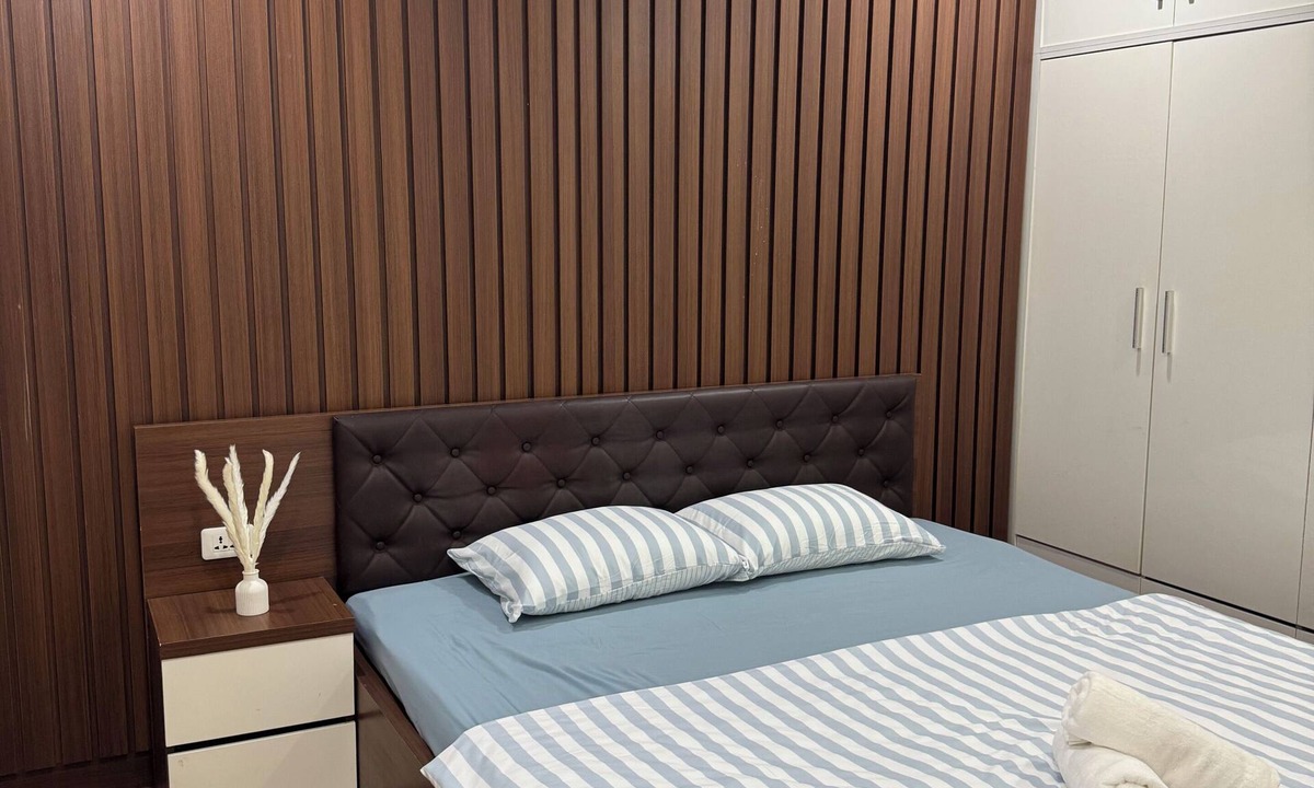 Bai Chay Apartment | Spacious accommodation located near the city center.