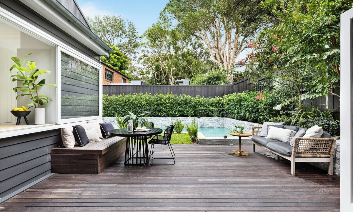 Lilyfield House | Spacious entertainer with heated pool. City fringe, short walk to fireworks view