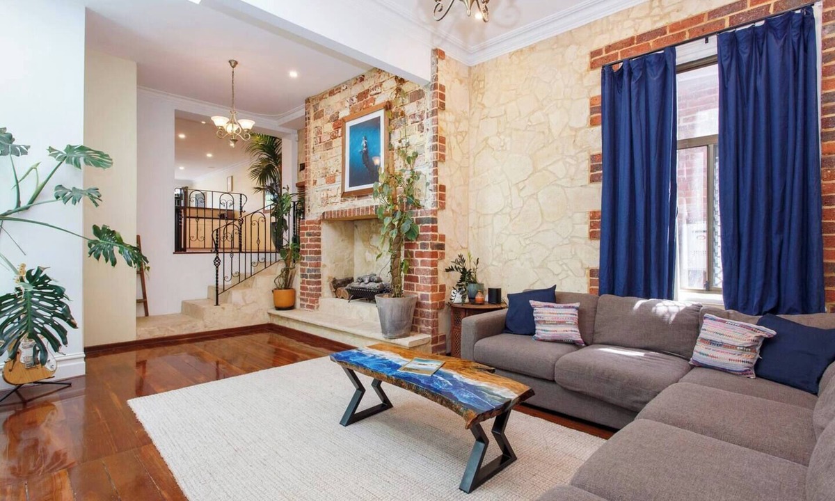 Fremantle House | Spacious walkable home with garden courtyard