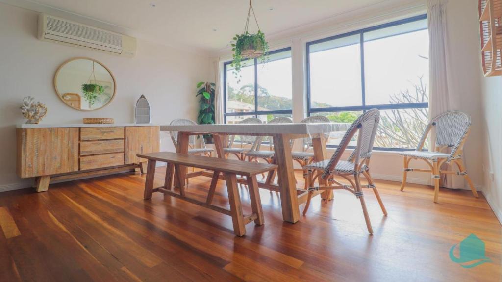 Caves Beach House | Splendour Hideaway - Luxury pool at Caves Beach