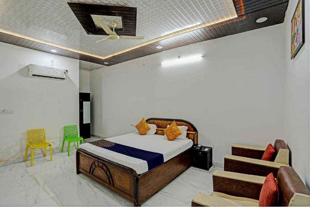 Aligarh Hotel | SPOT ON Royal Palm Room & Restaurant