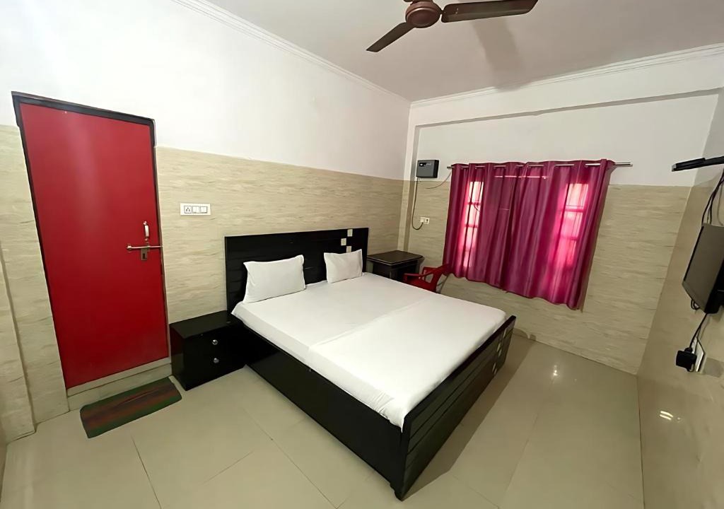 Indira Nagar Hotel | STAYMAKER Hotel Mauryan's near High Court