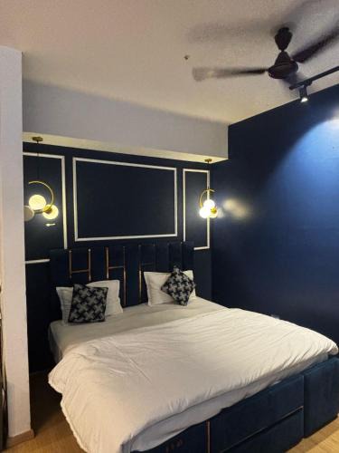Gomti Nagar Apartment | Studio apartment by Stayease