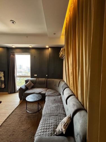 Gomti Nagar Apartment | Studio apartment by Stayease