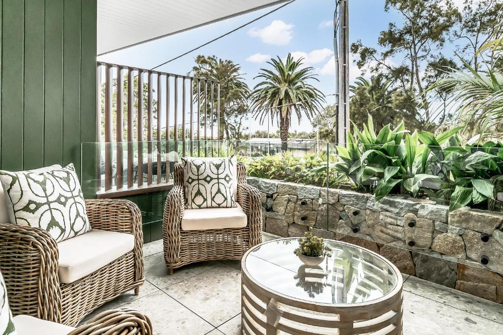 Collaroy Apartment | Stunning designer 3 Bed 2 bath opp Long Reef Golf Course