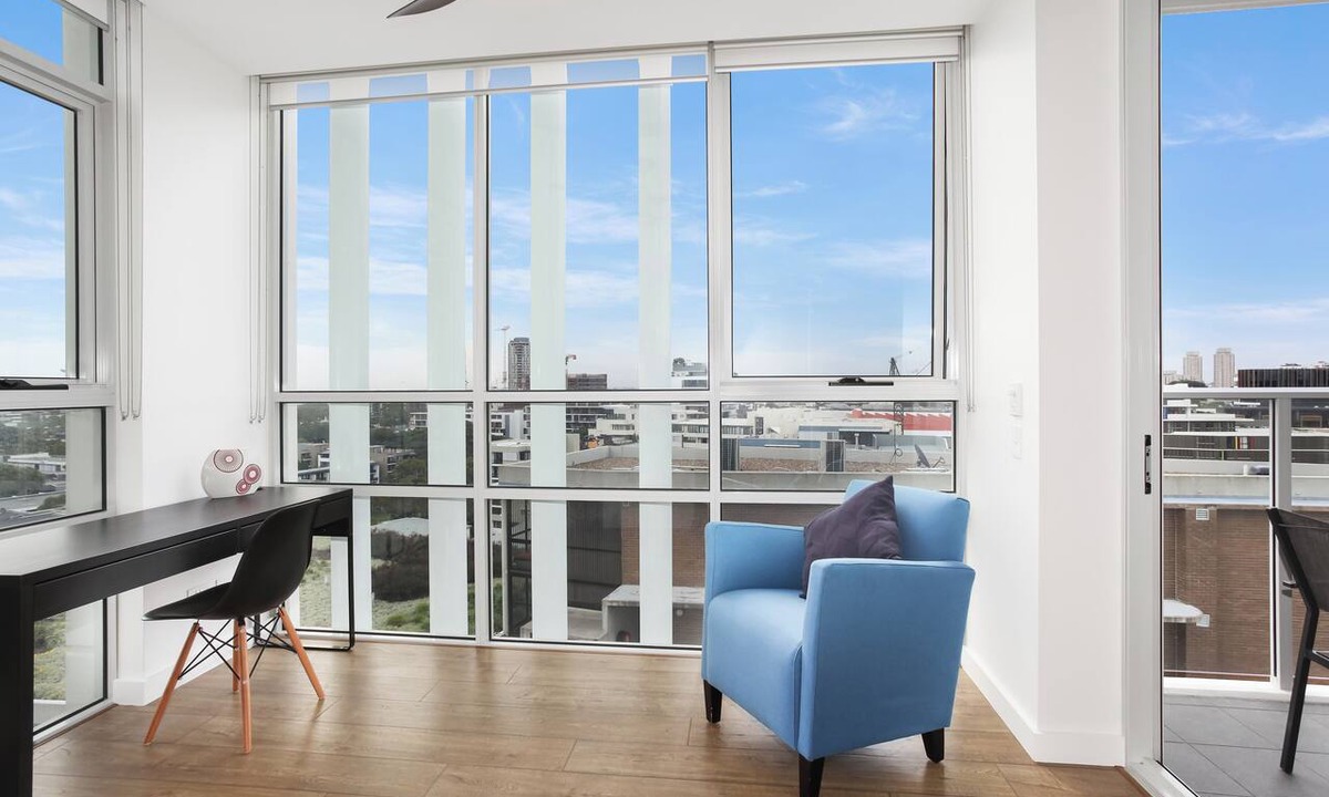 Zetland Apartment | Stunning Views, Modern Comfort: Book Zetland Heights!