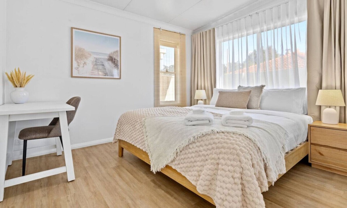 Coffs Harbour House | Stylish Coffs Central Retreat, Near Beach, Sleep 6
