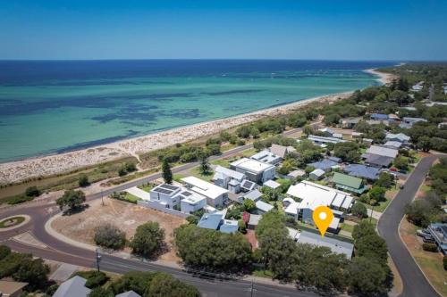 Quindalup House | Sunday a Stunning Modern Beach House