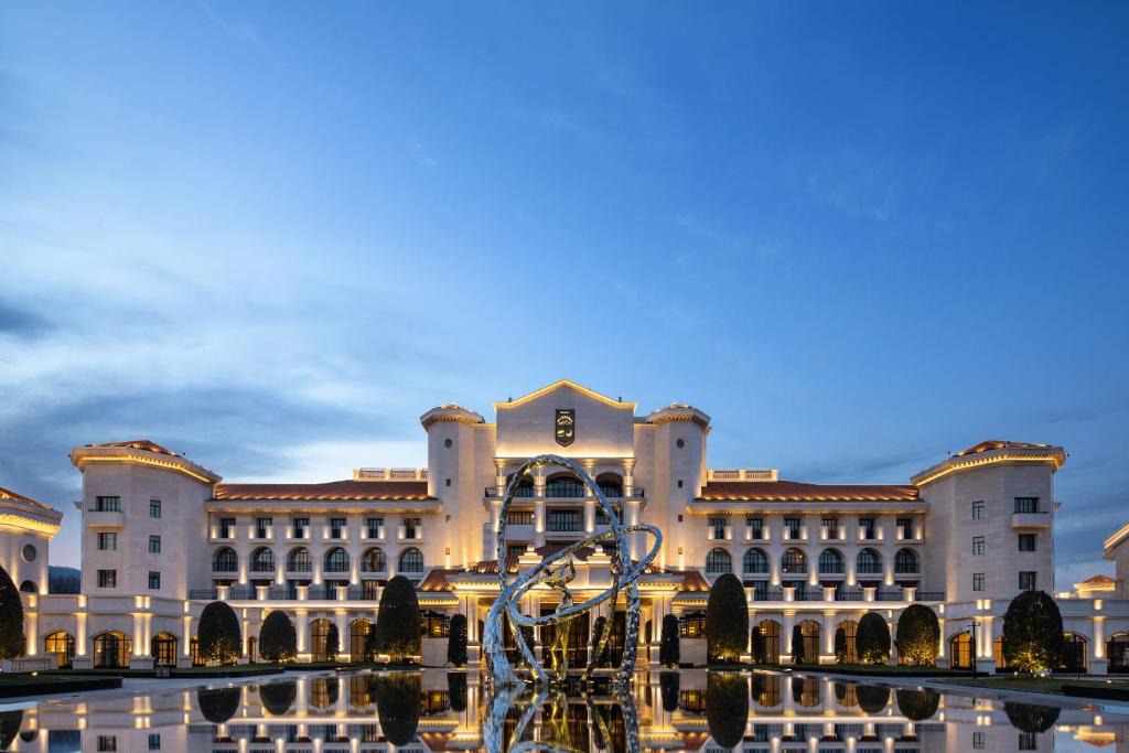 Qixia District Hotel | Suning Zhongshan Golf Resort