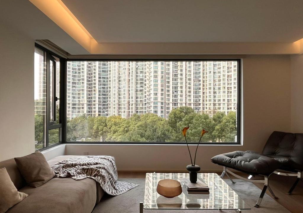 Jing'an Apartment | Sunny Abode 中远A 2Bedroom river view near Suzhou River