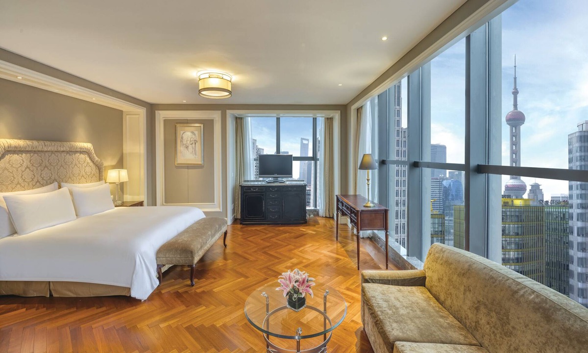 The North Bund Hotel | Sunrise on the Bund