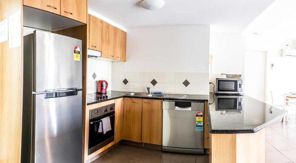 Surfers Paradise Apartment | Sunset Island Resort