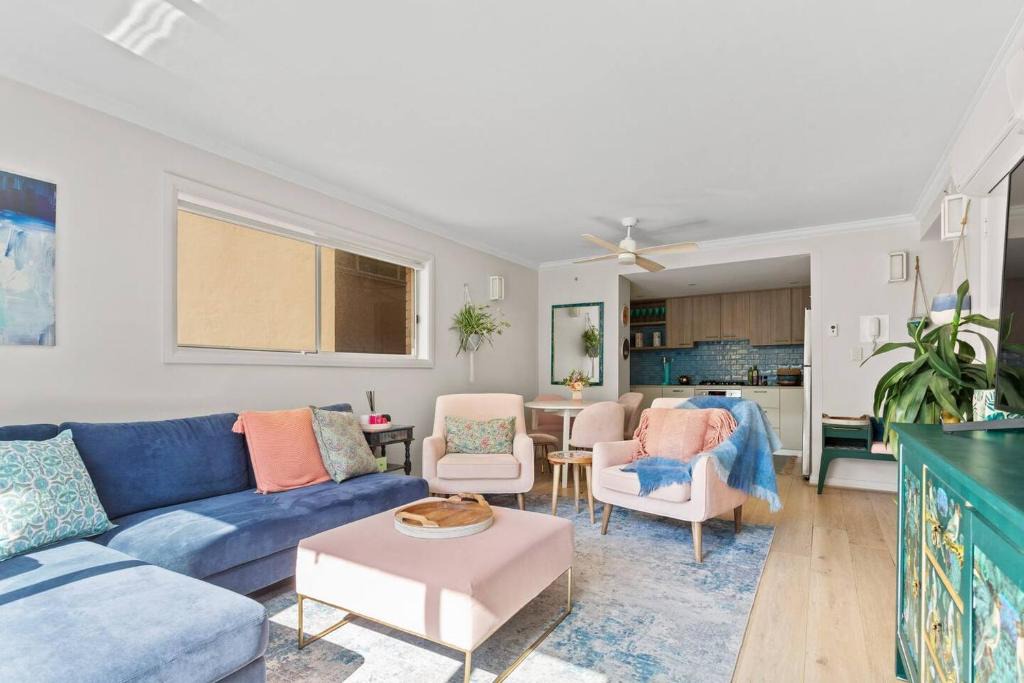 Coogee Apartment | Sunset Swirl - A Pastel Dream by the Beach