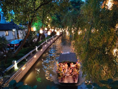 Suzhou Old Town House | Suzhou Riverside House with Garden