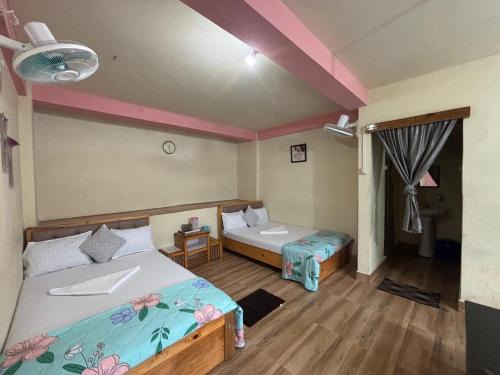 Laitmawsiang House | Syrwan Homestay and Camping