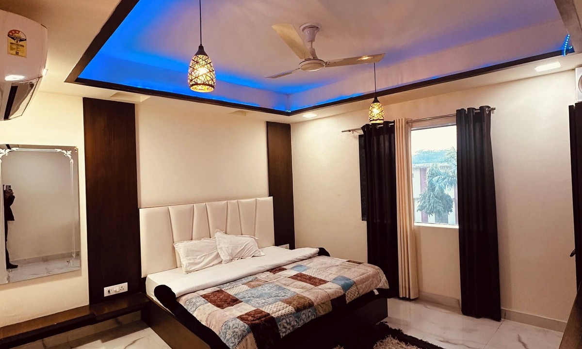 Rakabganj Bed & Breakfast | Taj Castle Homestay