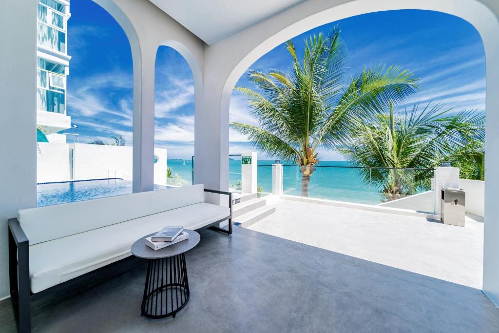 Tianya District Hotel | That Sea Infinity Pool Seaview Hostel