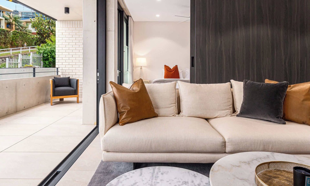 Coogee Apartment | The Arden 3. Coogee New Large Beachside Balc Apt