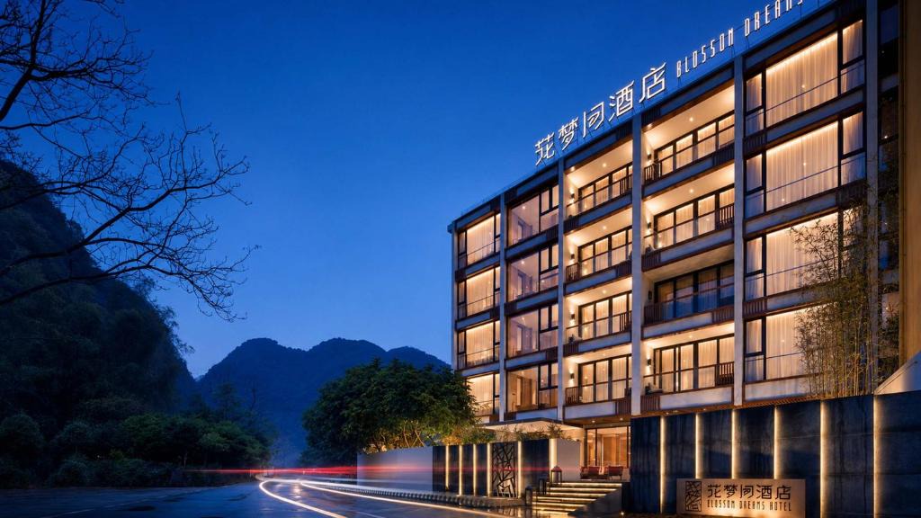 Yangshuo Hotel | The Blossom Dreamscape Boutique Hotel - Yulong River Branch - Free Buffet Breakfast & Laundry Facilities & Tailor Made Tours