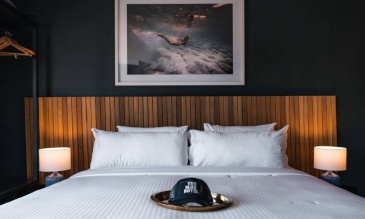 Bondi Beach Hotel | The BLUE King Suite