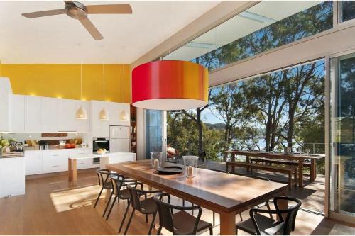 Hardys Bay House | The Canopy at Pretty Beach
