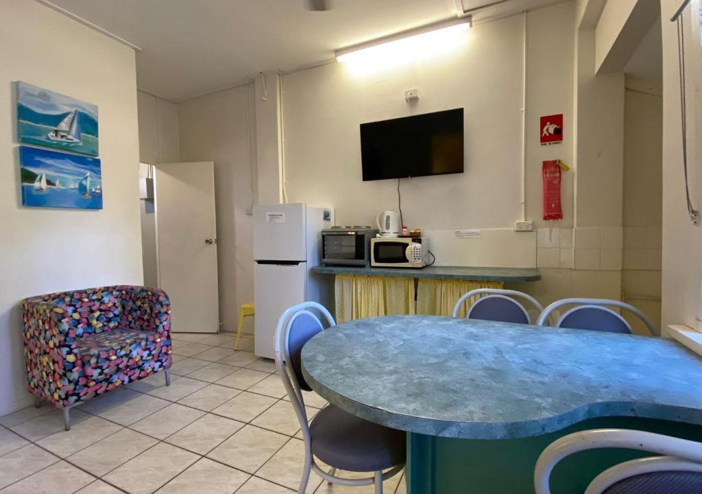 Arcadia Apartment | The Captains Manor on Cook 9