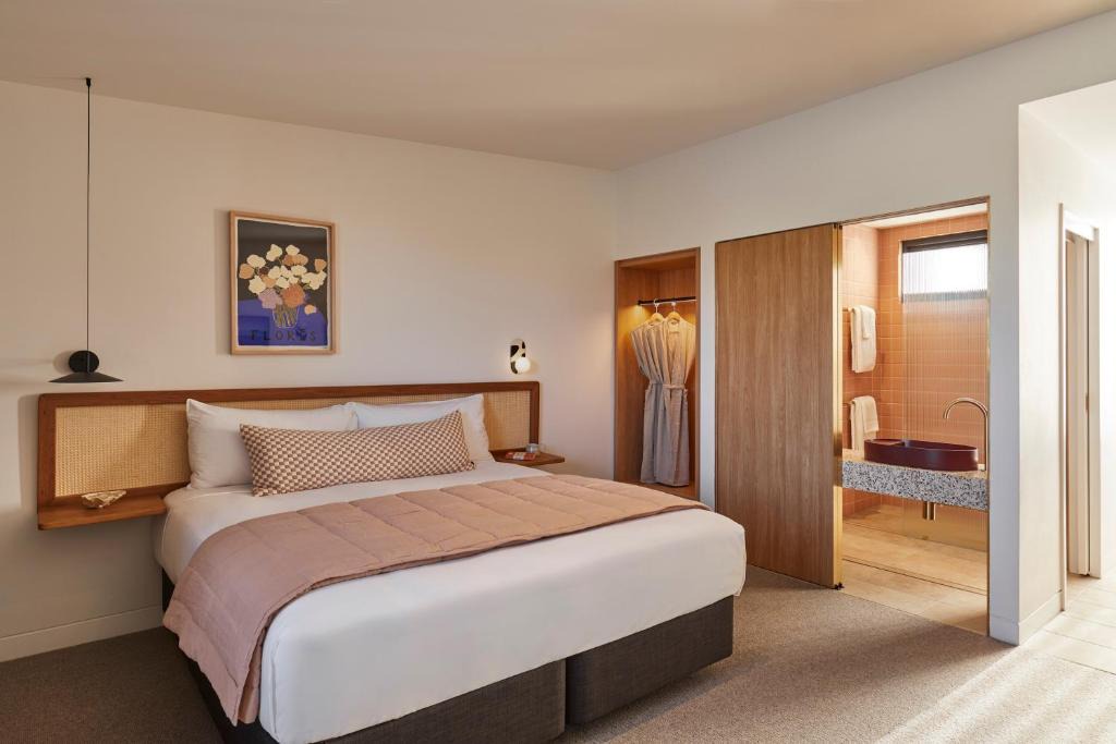 Central Mudgee Hotel | The Clairfield Hotel