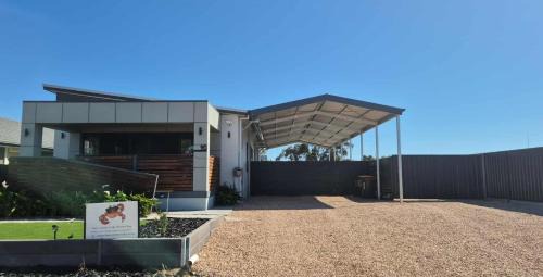 Moonta Bay House | The Coastal Crab, Moonta Bay