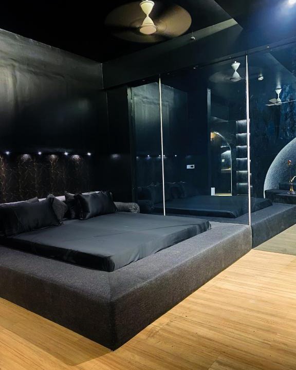 Gomti Nagar Apartment | The Dark Room