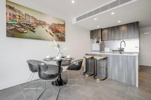 Lidcombe Apartment | The Elegant Deco Apartment World class building