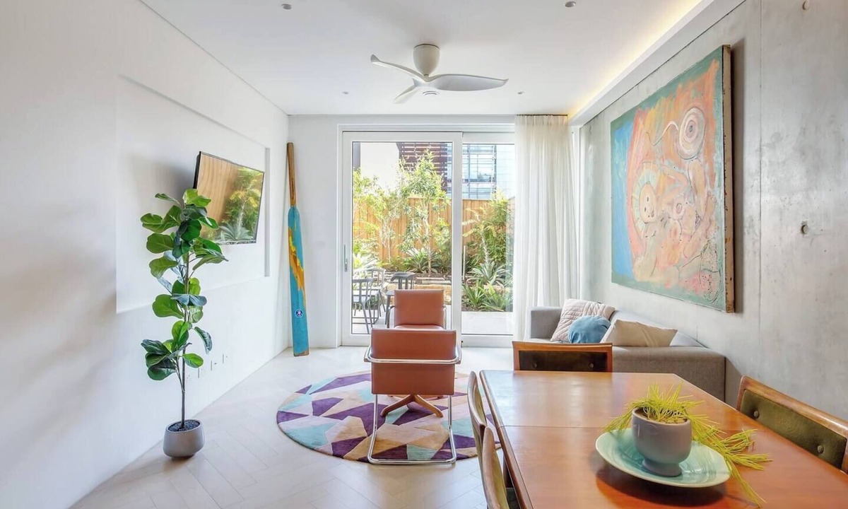 Alexandria Apartment | The Fern Split Level Retreat with Lush Courtyard